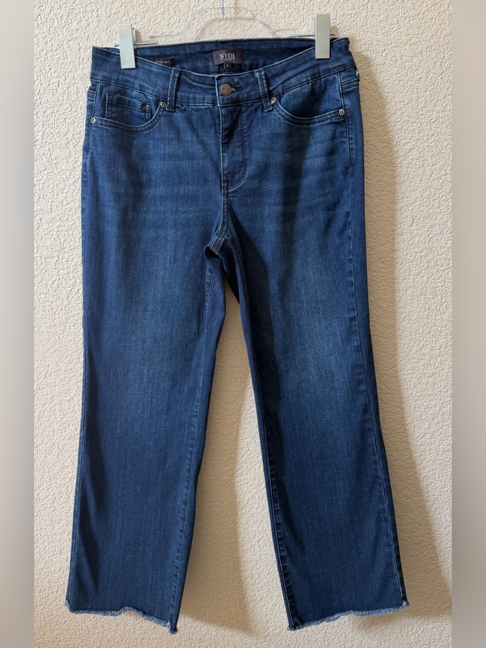 NYDJ Women's Size 6 Marilyn Straight Jean INSPIRE dark wash fray hem 26”